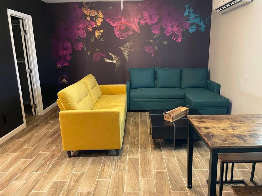 New Stylish Midtown With One Bedroom Феникс Экстерьер фото